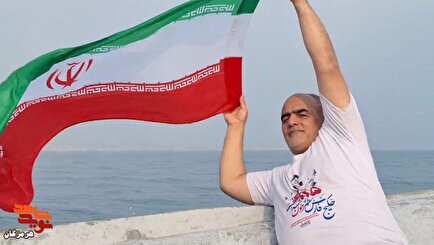 شنا‌ی افتخارآمیز جانباز گرانقدر شصت درصد هرمزگانی در بزرگداشت شهدای پرواز ۶۵۵