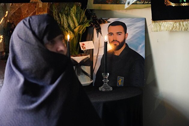 محمد دوری  پدرش را تاب نیاورد/ چهلم همسرم، روز شهادت پسرم شد