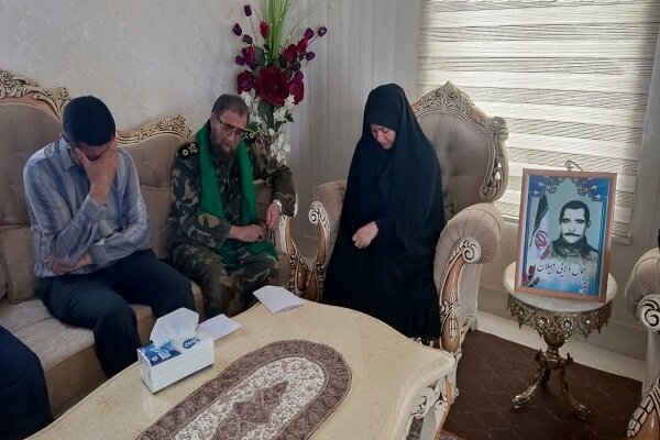 فیلم/ لحظه اعلام خبر شناسایی شهید اهل تسنن جمال دلایی میلان به تنها فرزندش توسط سردار باقرزاده