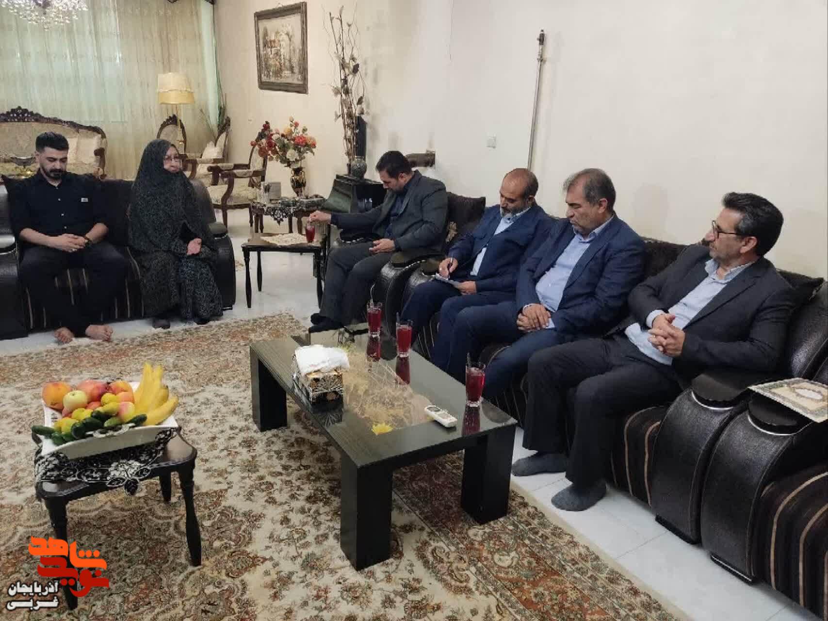 دیدار با خانواده شهیدان حبیب پورمرادی ومحمدتدین در میاندوآب