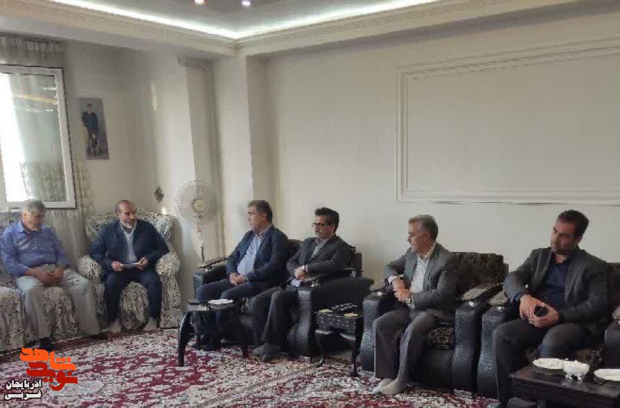 دیدار با خانواده شهیدان حبیب پورمرادی ومحمدتدین در میاندوآب