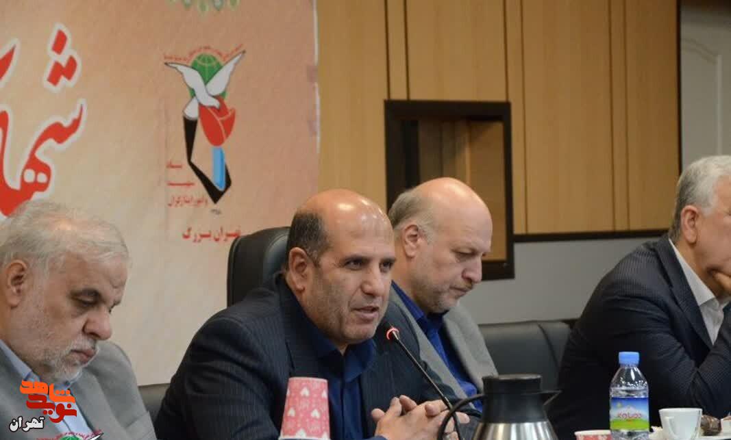 مشاوران ایثارگران، بازوی فکری و اجرایی مدیران برای ترویج فرهنگ ایثار و حمایت از جامعه ایثارگری هستند. مشاوران ایثارگران، بازوی فکری و اجرایی مدیران برای ترویج فرهنگ ایثار و حمایت از جامعه ایثارگری هستند.