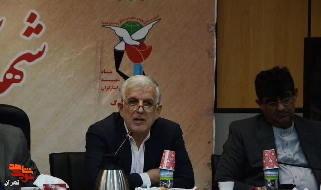 مشاوران ایثارگران، بازوی فکری و اجرایی مدیران برای ترویج فرهنگ ایثار و حمایت از جامعه ایثارگری هستند. مشاوران ایثارگران، بازوی فکری و اجرایی مدیران برای ترویج فرهنگ ایثار و حمایت از جامعه ایثارگری هستند.