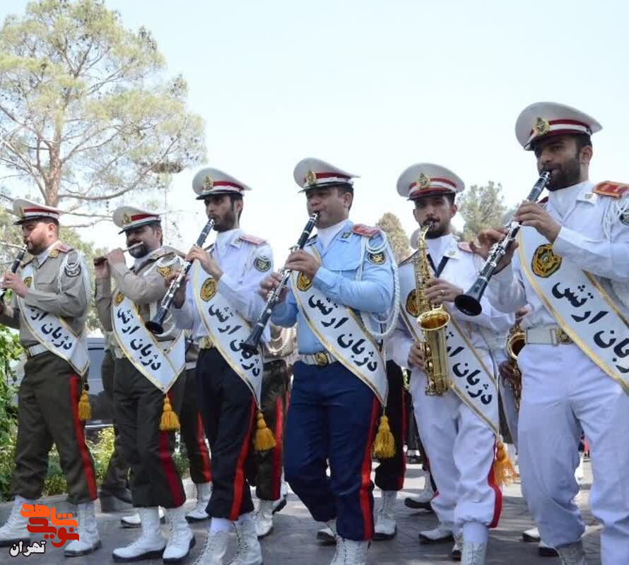 گزارش تصویری/مراسم عطرافشانی و گلباران شهدای هفدهم شهریور سال ۵۷ برگزار شد