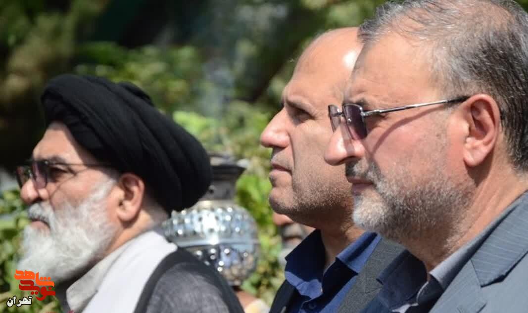 گزارش تصویری/مراسم عطرافشانی و گلباران شهدای هفدهم شهریور سال ۵۷ برگزار شد