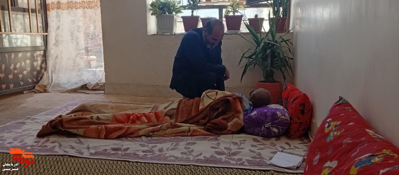 دیدار جمعی از مسئولان میاندوآب با خانواده ایثارگران