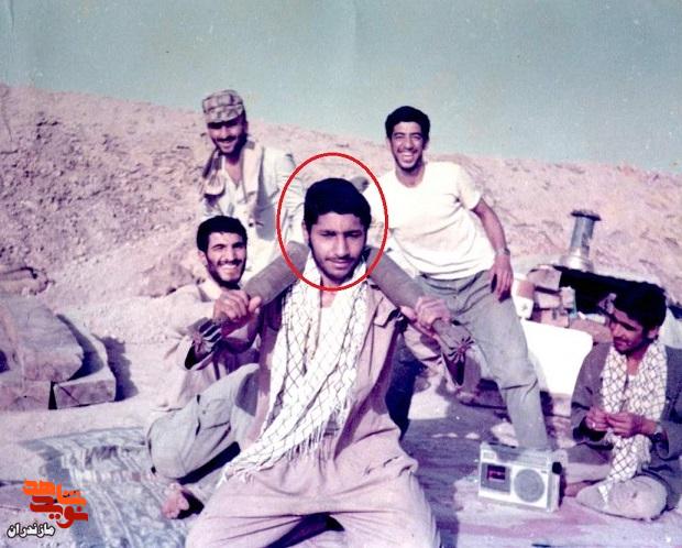 فقط در راه خط ولایت فقیه قدم بردارید فقط در راه خط ولایت فقیه قدم بردارید