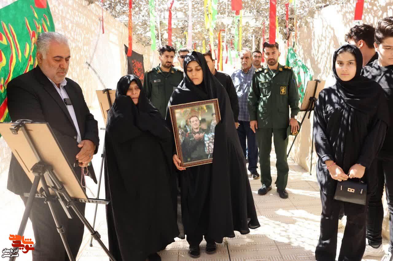 برگزاری یادواره شهدای شهرستان باروق با حضور مدیرکل بنیاد شهید و امورایثارگران آذربایجان غربی