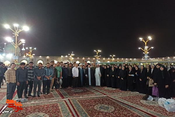 امام جمعه خرم‎‌آباد با خانواده شهدای دفاع مقدس ۱۲روزه لرستان در مشهد دیدار کرد