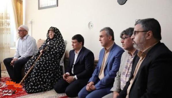 حضور در خانه شهدا مایه فخر و مباهات ماست+ تصاویر