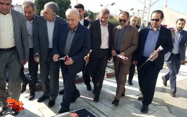 گزارش تصویری/ مراسم بزرگداشت شهدای دولت و خدمت در ساری برگزار شد