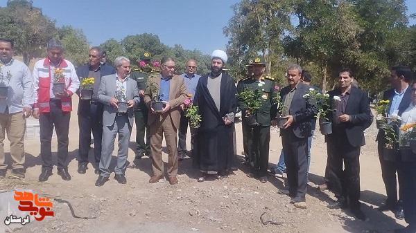 ادای احترام مسئولین دلفان به مقام شامخ شهدای دولت