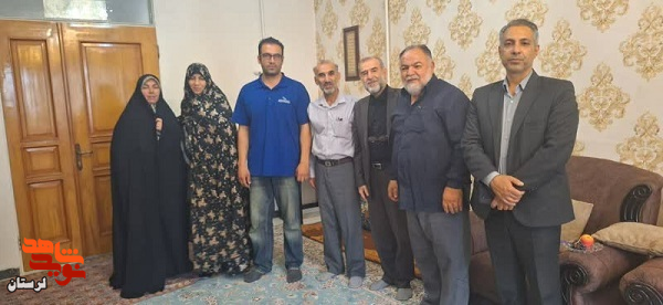 تجلیل از خانواده شهدای غریب و آزادگان متوفی بروجرد