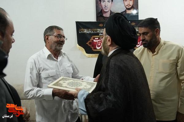 نماینده ولی‌فقیه در لرستان با خانواده شهید «آقایی» دیدار کرد