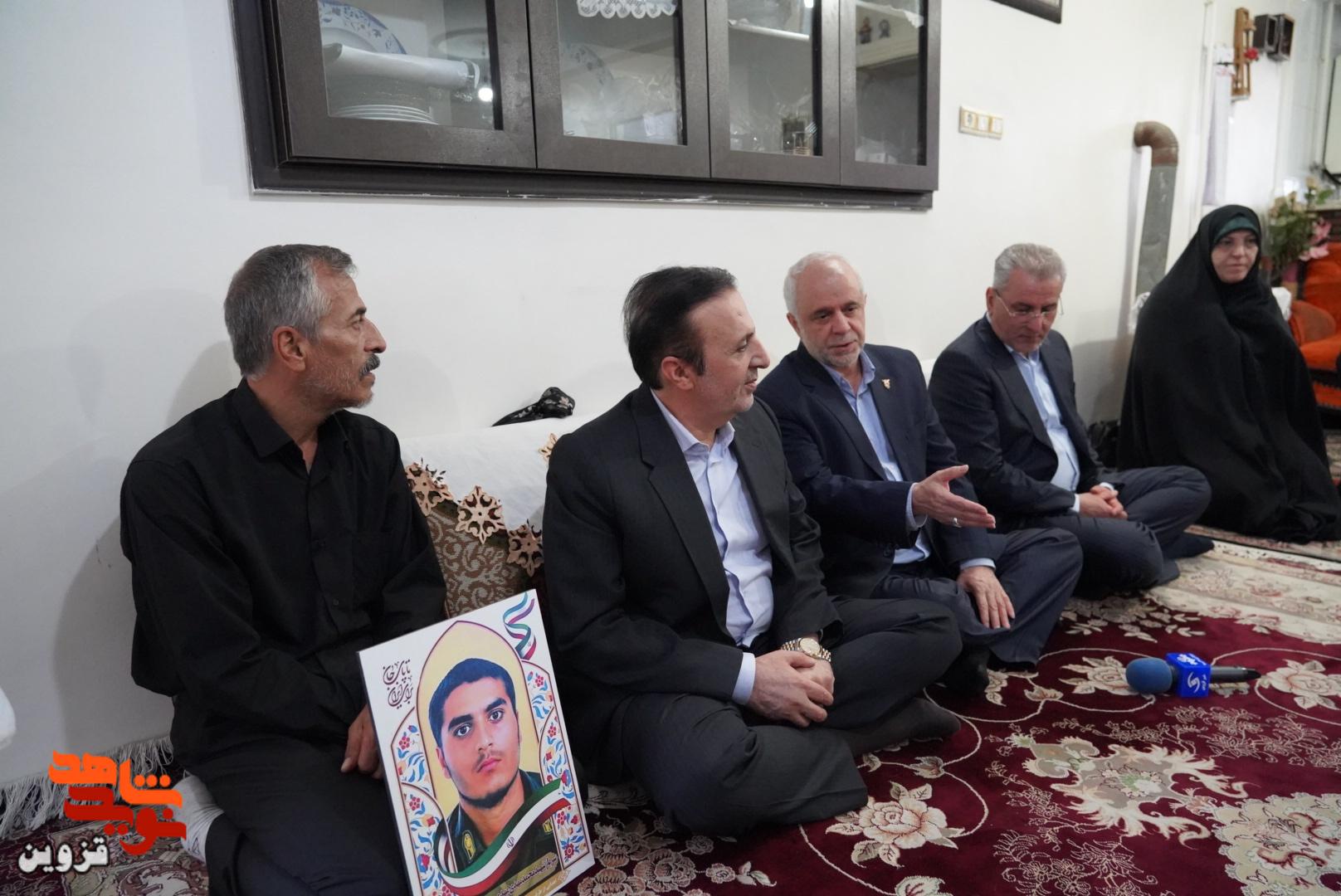 افتخار ما نوکری خانواده شهداست