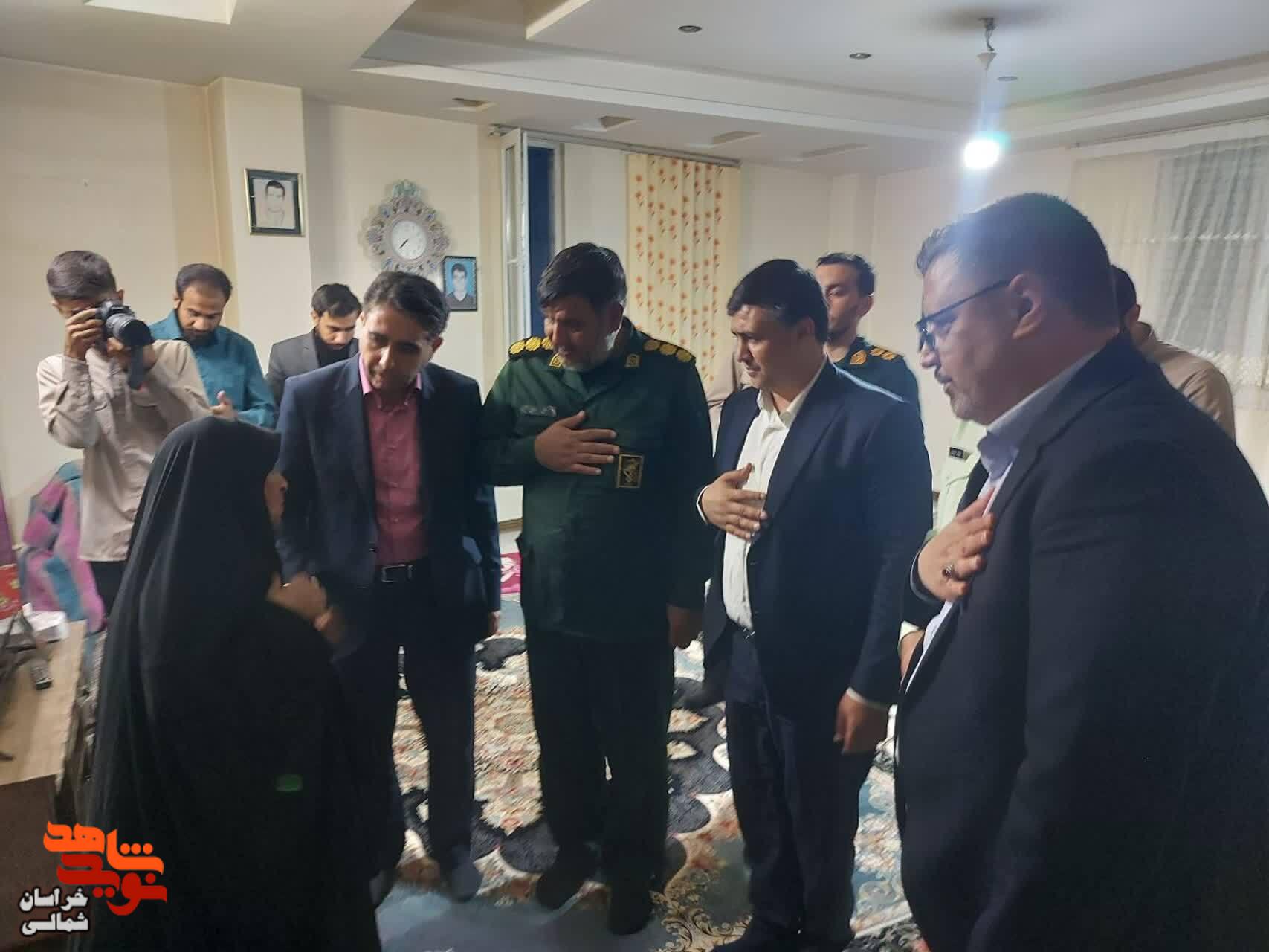 دیدار با مادر شهید