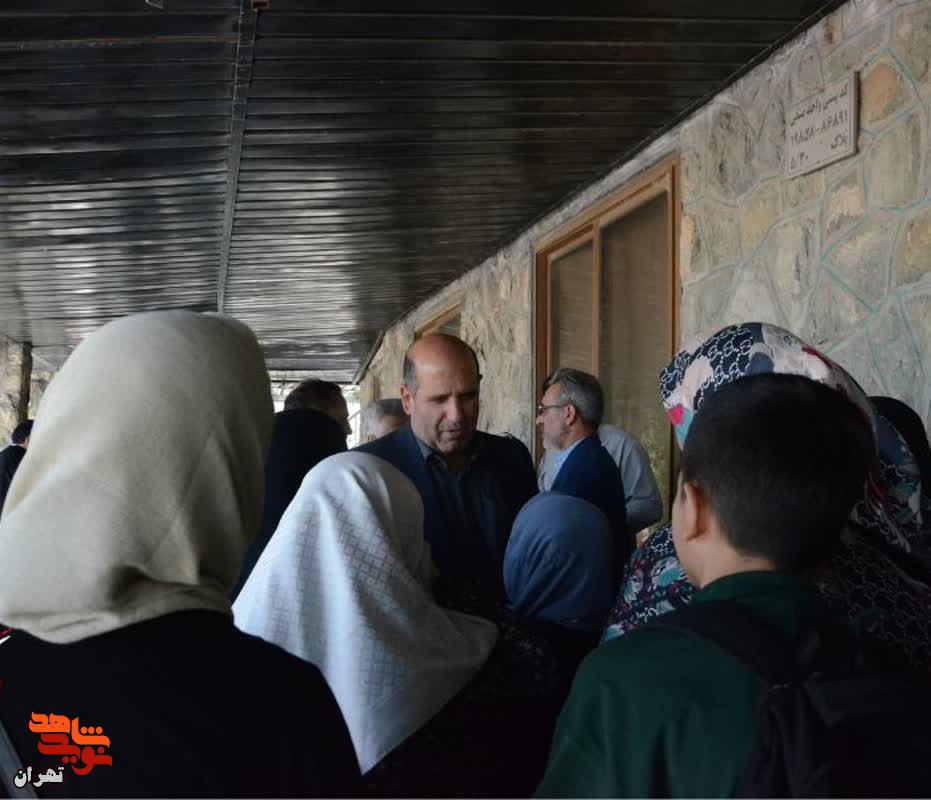 حضور مدیرکل بنیاد شهید تهران در اردوی خانواده شهدا