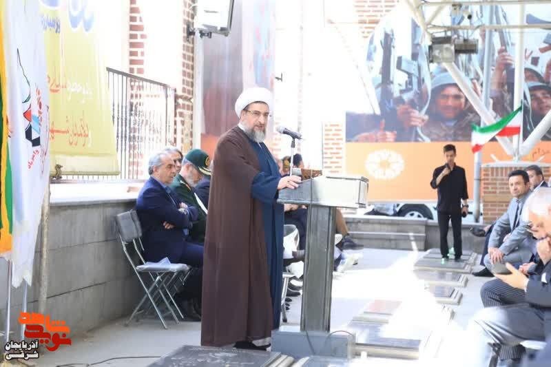 گلزار شهدا غبارروبی و گلباران شد