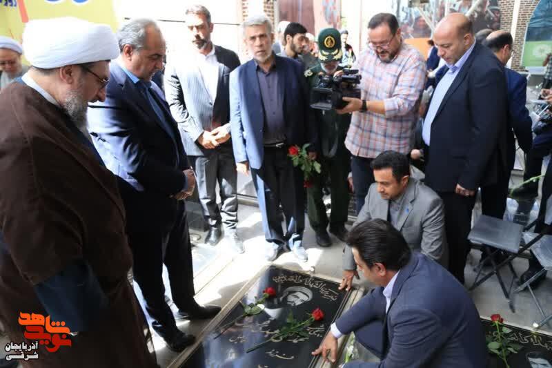 گلزار شهدا غبارروبی و گلباران شد