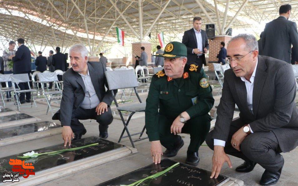 گلزار شهدا غبارروبی و گلباران شد