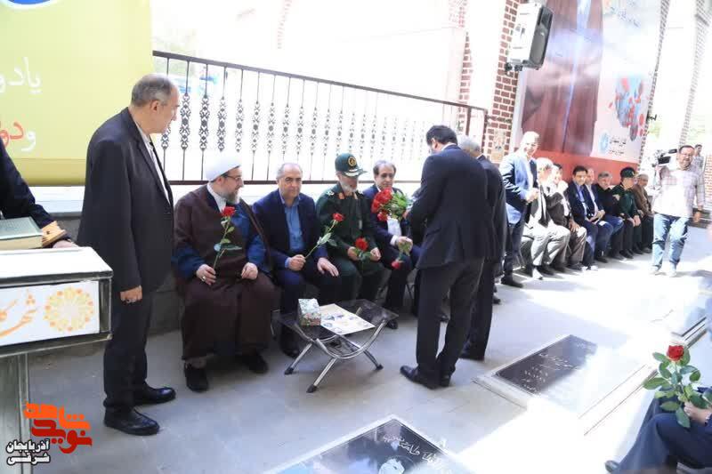 گلزار شهدا غبارروبی و گلباران شد