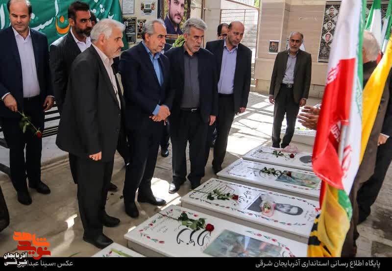 گلزار شهدا غبارروبی و گلباران شد