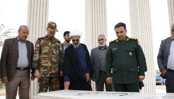 ادای احترام نماینده ولی‌فقیه به شهید گمنام موزه دفاع مقدس و مقاومت خراسان شمالی