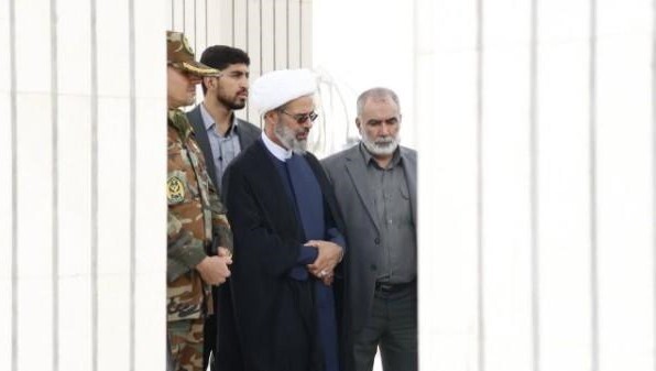 ادای احترام نماینده ولی‌فقیه به شهید گمنام موزه دفاع مقدس و مقاومت خراسان شمالی