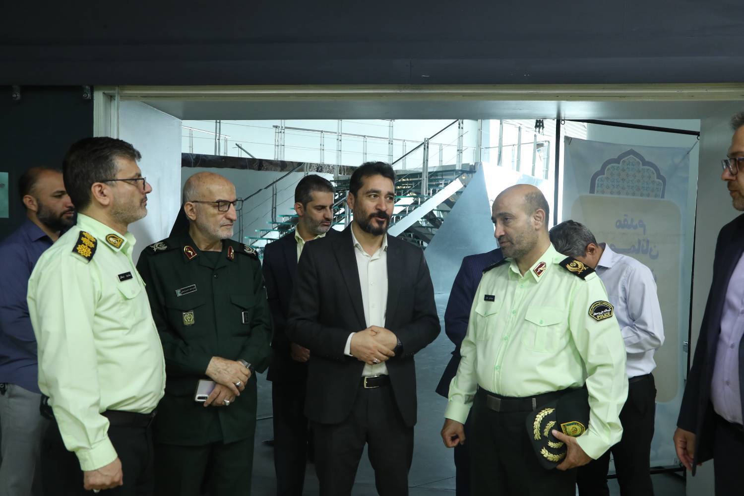 نمایشگاه «فدائیان امنیت»؛ روایتی از پرتره شهدای فراجا در دفاع مقدس 12روزه نمایشگاه «فدائیان امنیت»؛ روایتی از پرتره شهدای فراجا در دفاع مقدس 12روزه