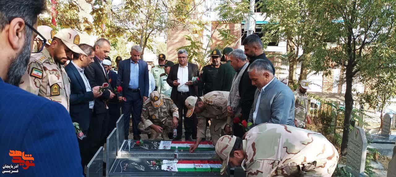 برگزاری مراسم گلباران و غبارروبی مزار شهدا در شهرستان سردشت به مناسبت هفته نیروی انتظامی