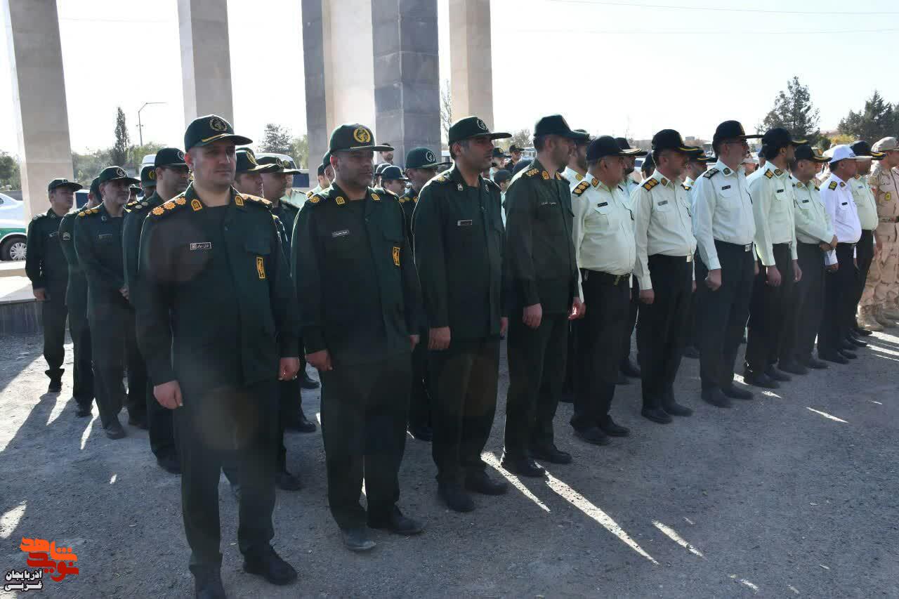 مراسم گلباران وعطرافشانی گلزار مطهر شهدای خوی بمناسبت هفته نیروی انتظامی