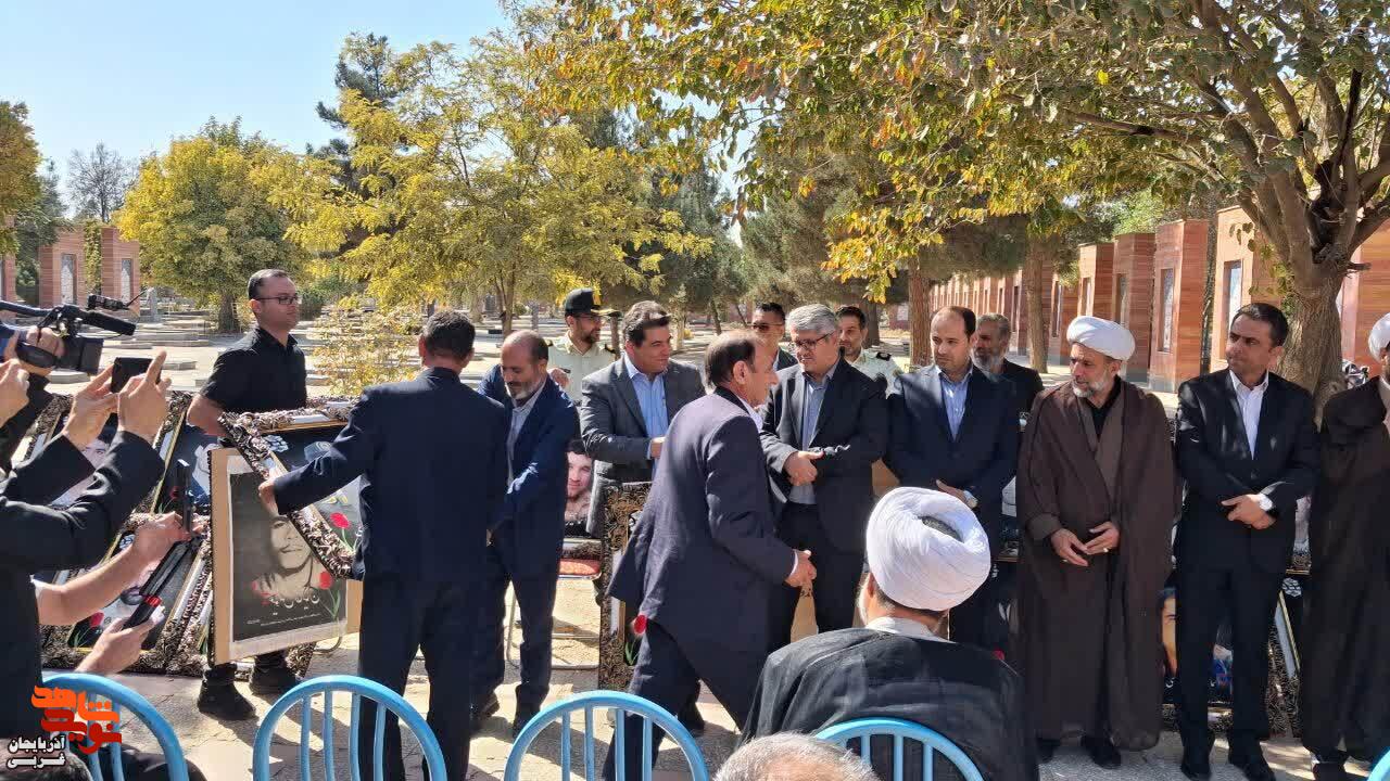 عطر افشانی و گلباران مزار مطهر شهدا میاندوآب