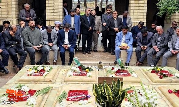 تصاویر/ عطرافشانی یادمان شهدای گمنام موزه دفاع مقدس و مقاومت مازندران