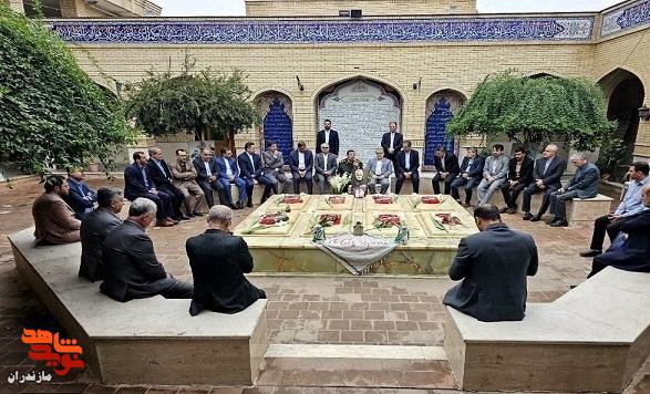 تصاویر/ عطرافشانی یادمان شهدای گمنام موزه دفاع مقدس و مقاومت مازندران