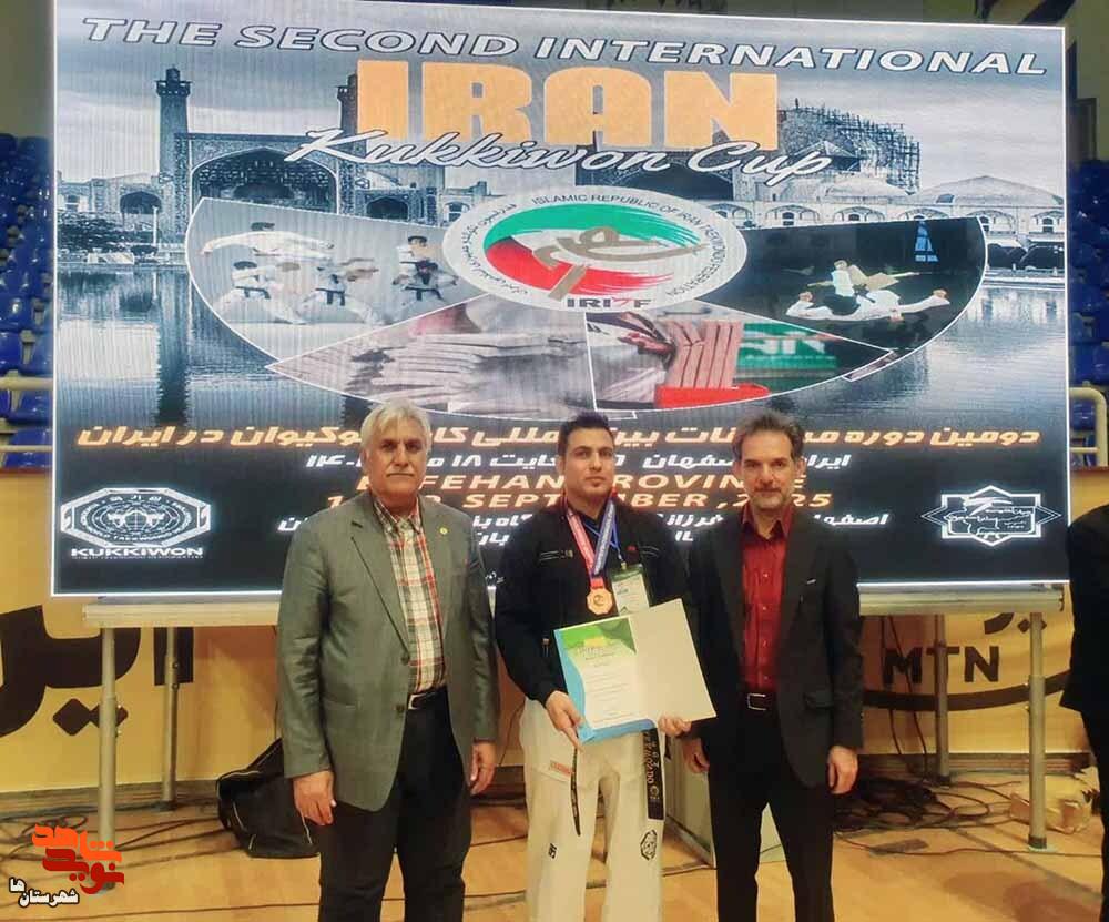 ورزشکار بین‌المللی رشته تکواندو در هفته پارالمپیک تجلیل  شد