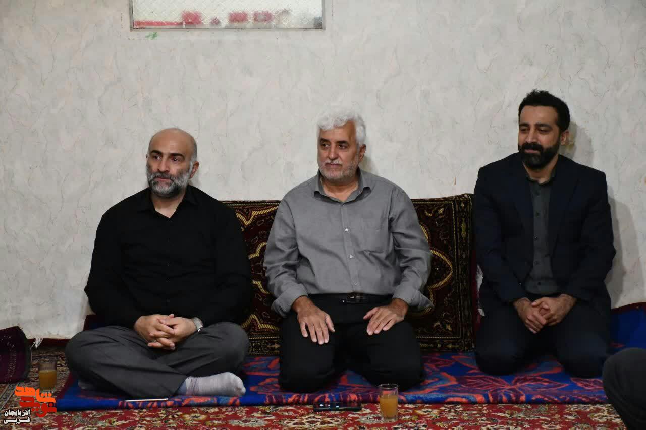 دیدار مسئولان خوی با خانواده های شاهد و ایثارگر