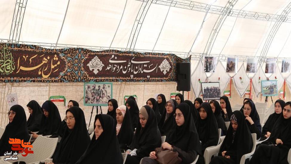 تصاویر/ بازدید دانشجویان دانشگاه فرهنگیان از موزه دفاع مقدس و مقاومت خراسان شمالی