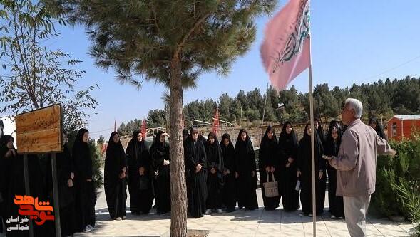 تصاویر/ بازدید دانشجویان دانشگاه فرهنگیان از موزه دفاع مقدس و مقاومت خراسان شمالی