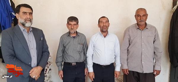 از والدین شهدای شهرستان دلفان تجلیل شد از والدین شهدای شهرستان دلفان تجلیل شد