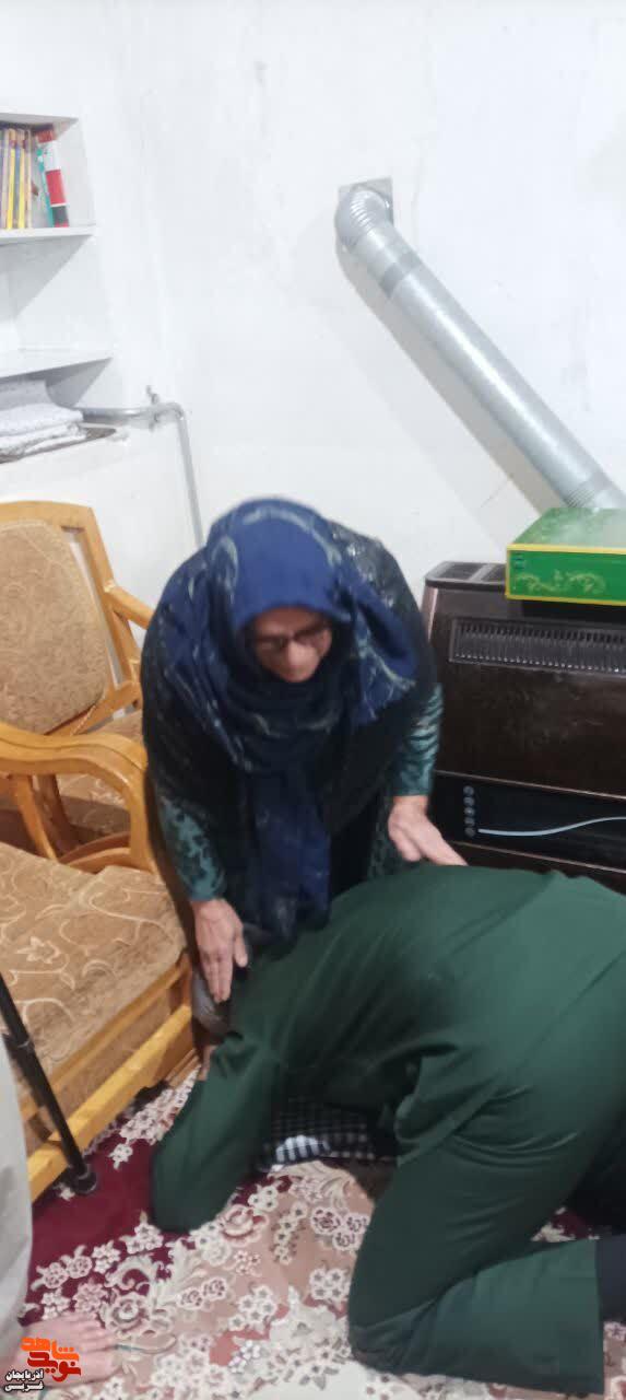 ادای احترام و دیدار از والدین شهدا در شهرستان سردشت