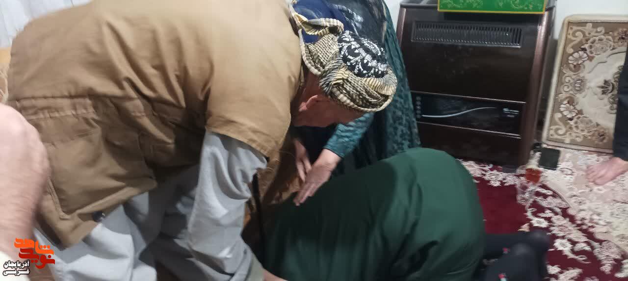 ادای احترام و دیدار از والدین شهدا در شهرستان سردشت