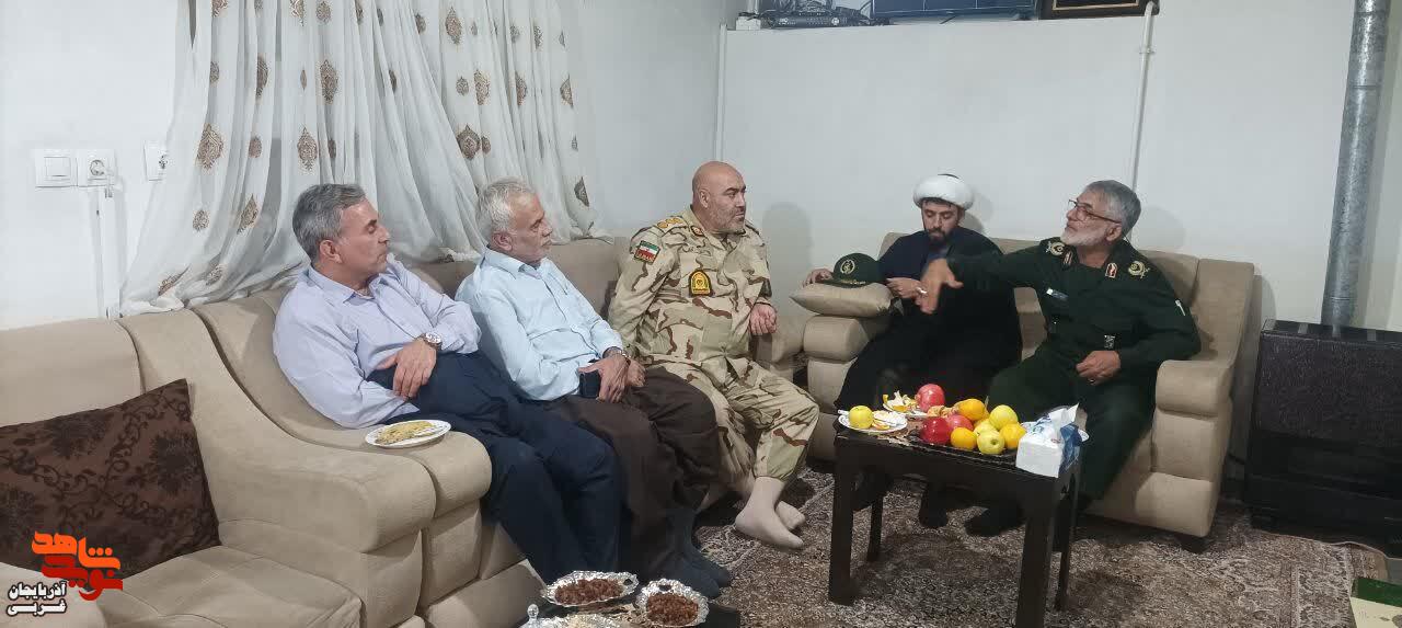 ادای احترام و دیدار از والدین شهدا در شهرستان سردشت