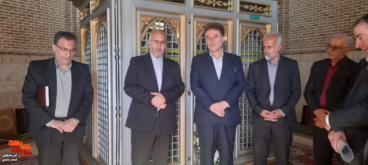 ادای احترام بازرس کل  قضائی استان آذربایجان غربی و فرماندار چالدران  به شهدای نبرد چالدران