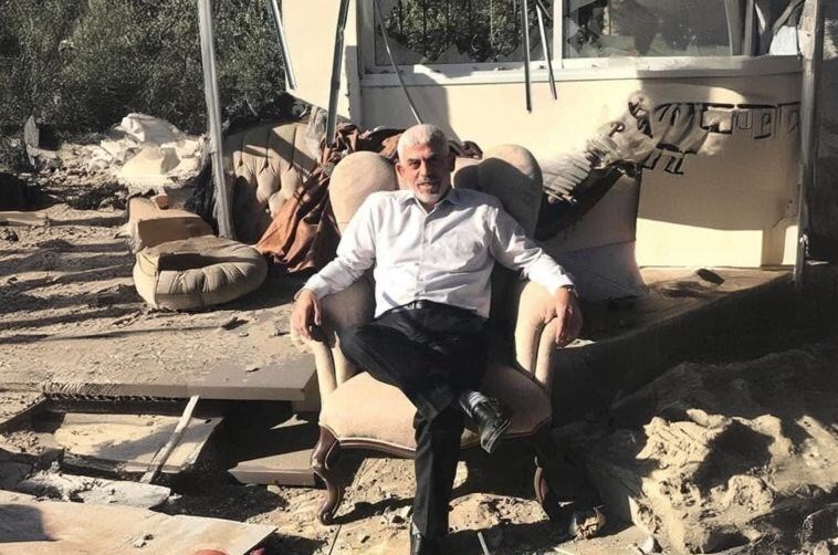 نام تمام زندگان، یحیاست...