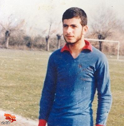 گریه برای آن دسته بکنید که هنوز بیدار نشدهاند و در غفلت هستند گریه برای آن دسته بکنید که هنوز بیدار نشدهاند و در غفلت هستند