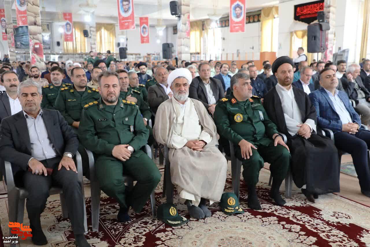 بمناسبت هفته دفاع مقدس مراسم میهمانی لاله ها و سالگرد شهید سید حسن نصرالله در یاسوج برگزار شد