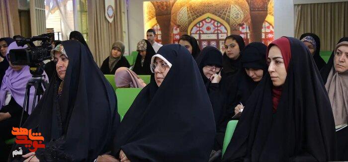 «سجده بر موجها»؛ رونمایی از کتاب زندگی شهید سیدمصطفی خادمی «سجده بر موجها»؛ رونمایی از کتاب زندگی شهید سیدمصطفی خادمی