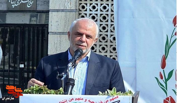 تصاویر/ آئین عطرافشانی گلزار شهدای ساری