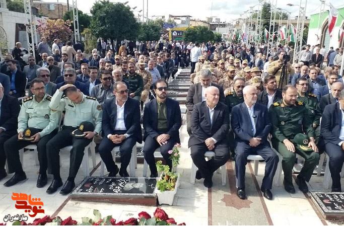 تصاویر/ آئین عطرافشانی گلزار شهدای ساری