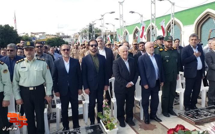 تصاویر/ آئین عطرافشانی گلزار شهدای ساری